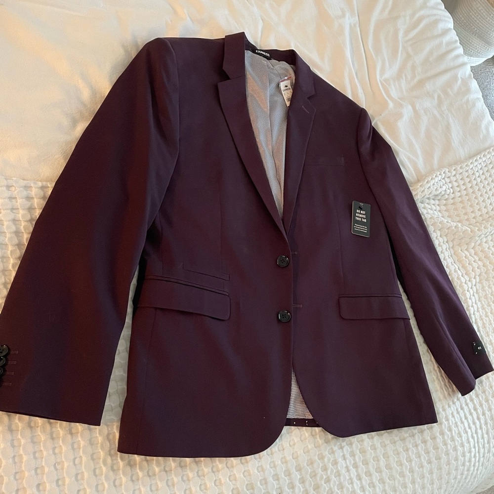 EXPRESS Men’s maroon suit